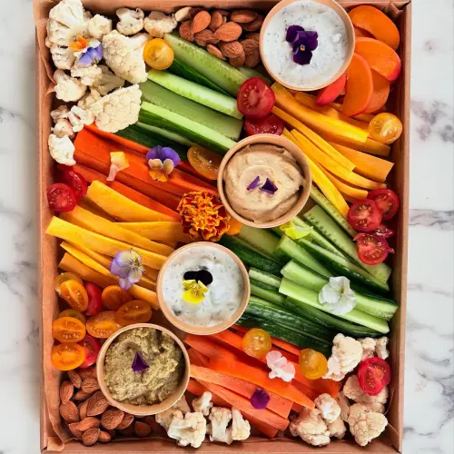 Grignote Traiteur Nantes Planche VEGE Version MEDITERRANEENNE